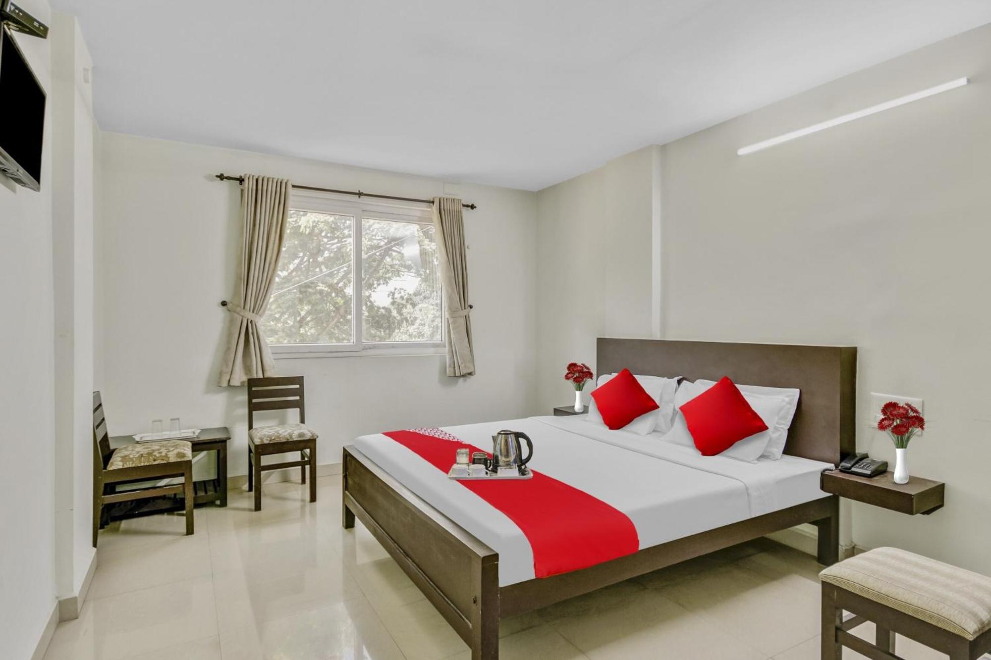 Hotel O Kalapurackal Residency Текади Екстериор снимка