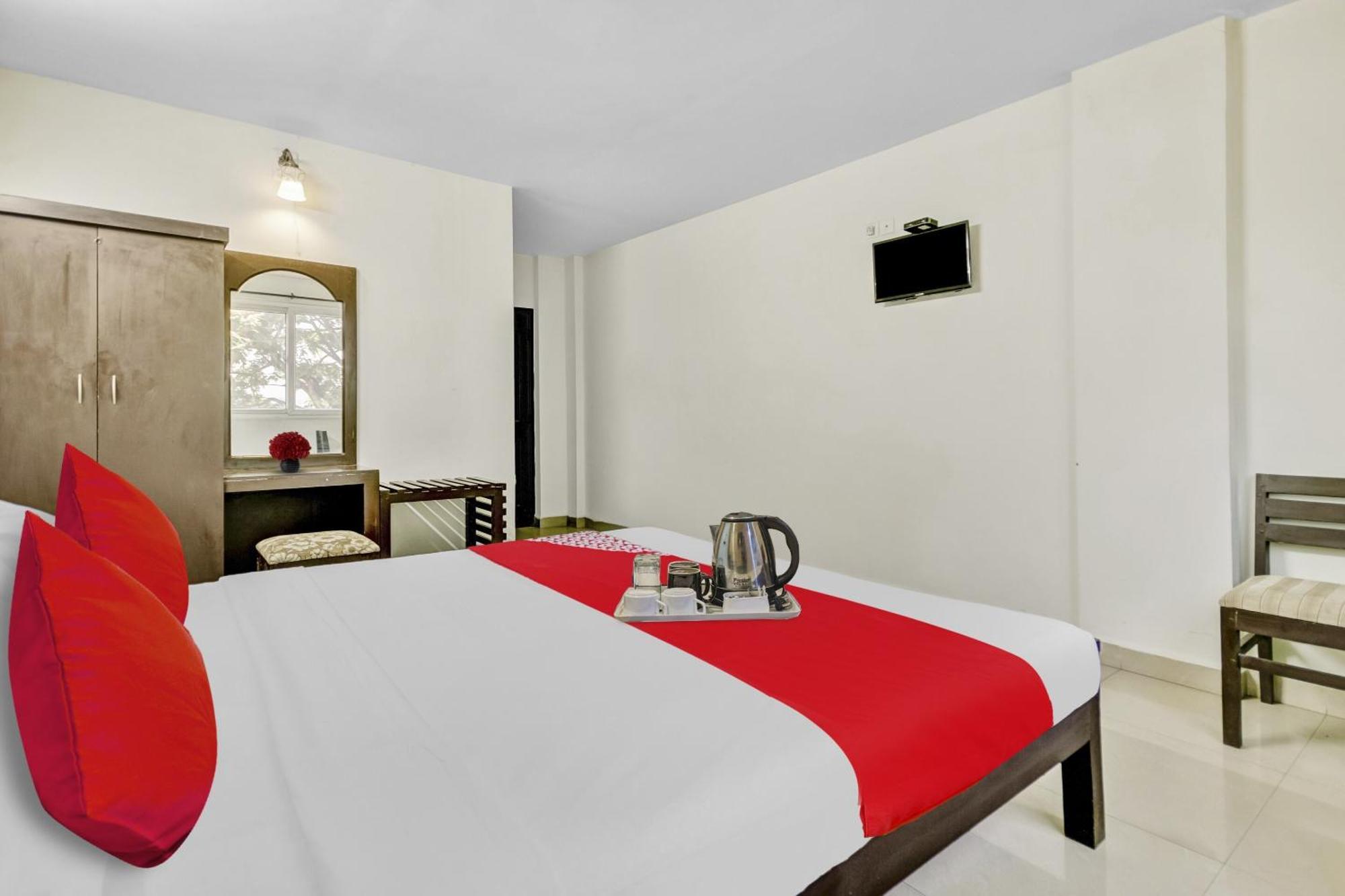 Hotel O Kalapurackal Residency Текади Екстериор снимка