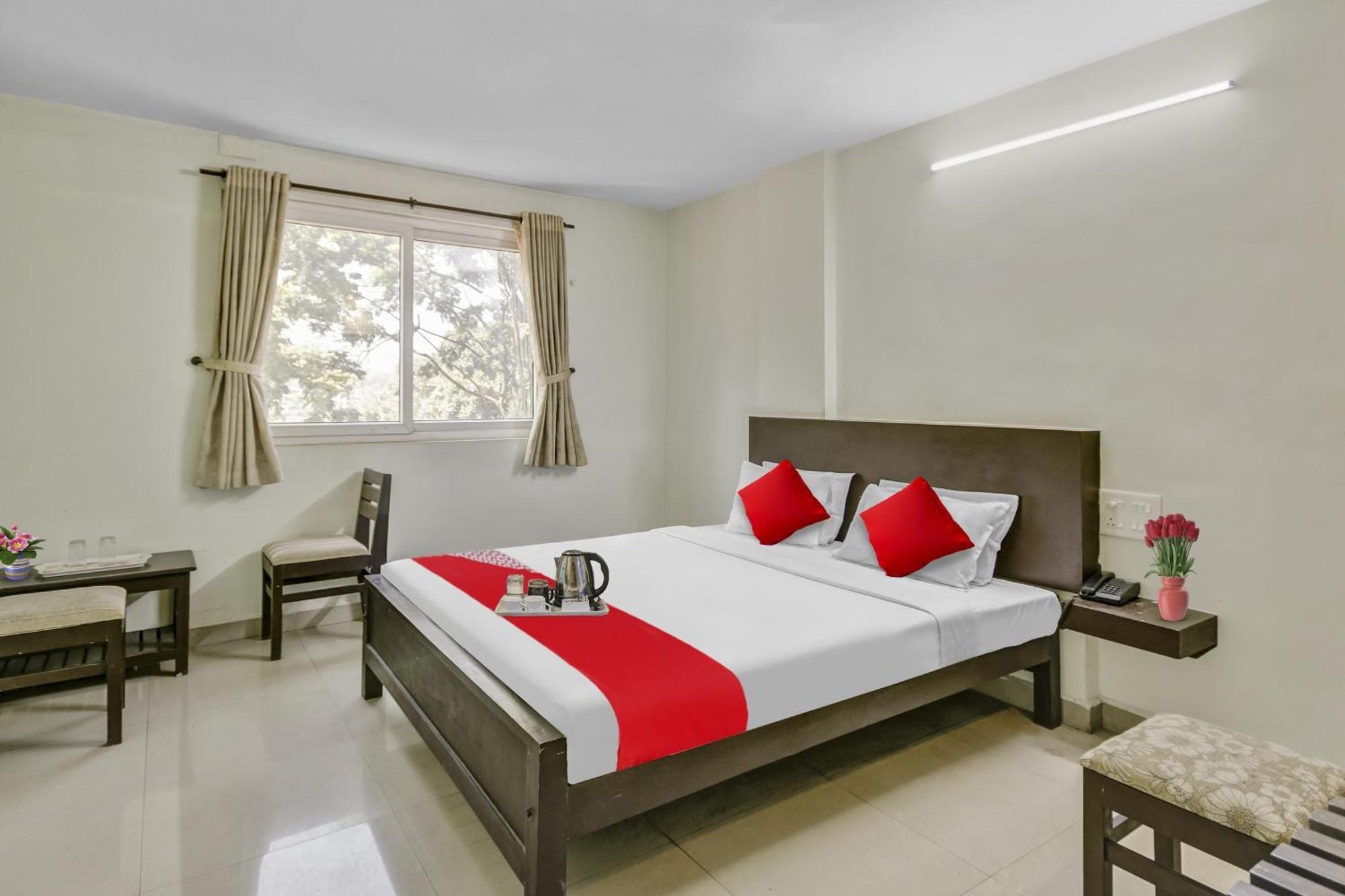 Hotel O Kalapurackal Residency Текади Екстериор снимка